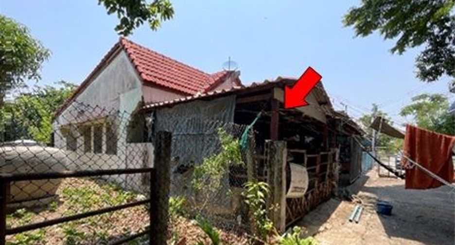 For sale 1 bed townhouse in Mueang Suphanburi, Suphan Buri