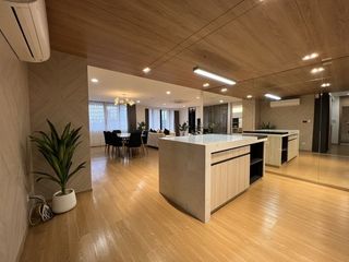 For rent 3 ベッドルーム condo in Khlong Toei, Bangkok