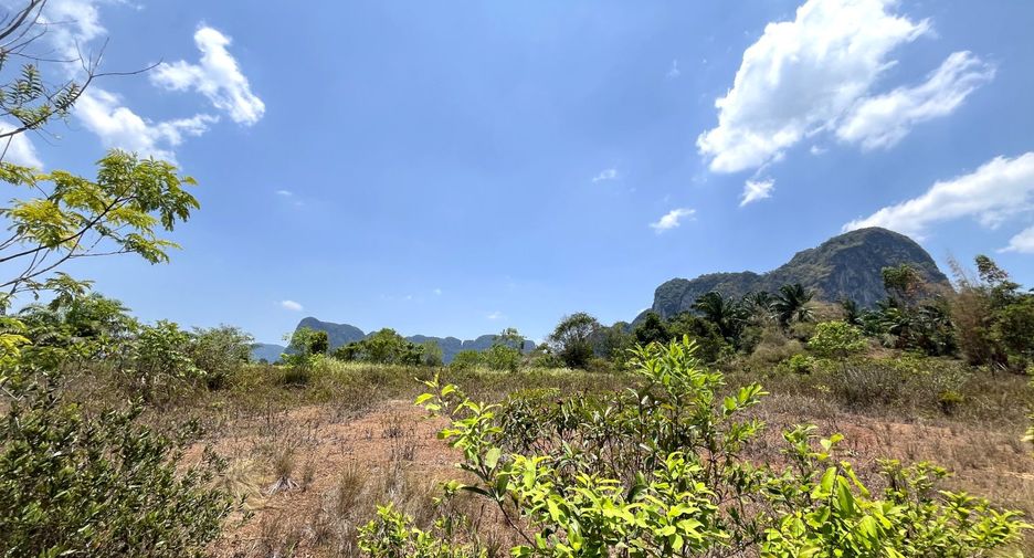 À vendre terrain à Mueang Krabi, Krabi