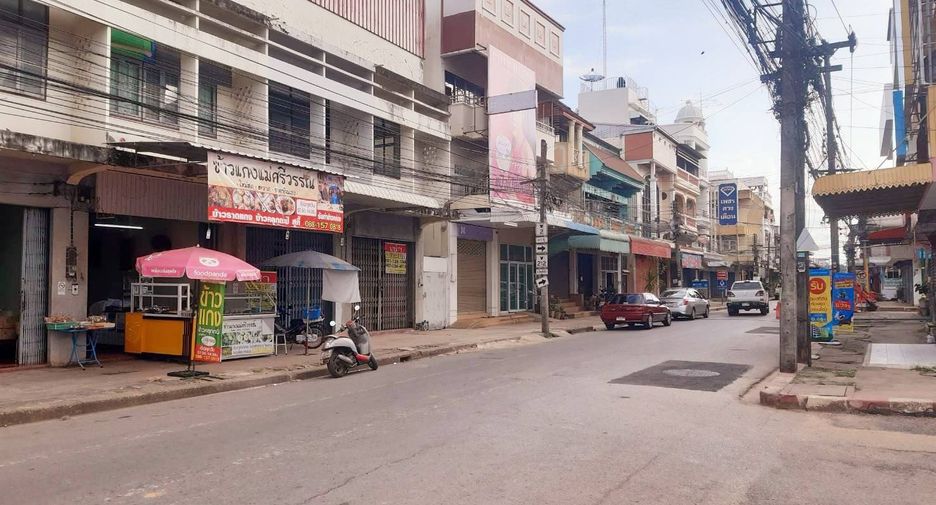 For rent 2 bed retail Space in Mueang Nong Khai, Nong Khai