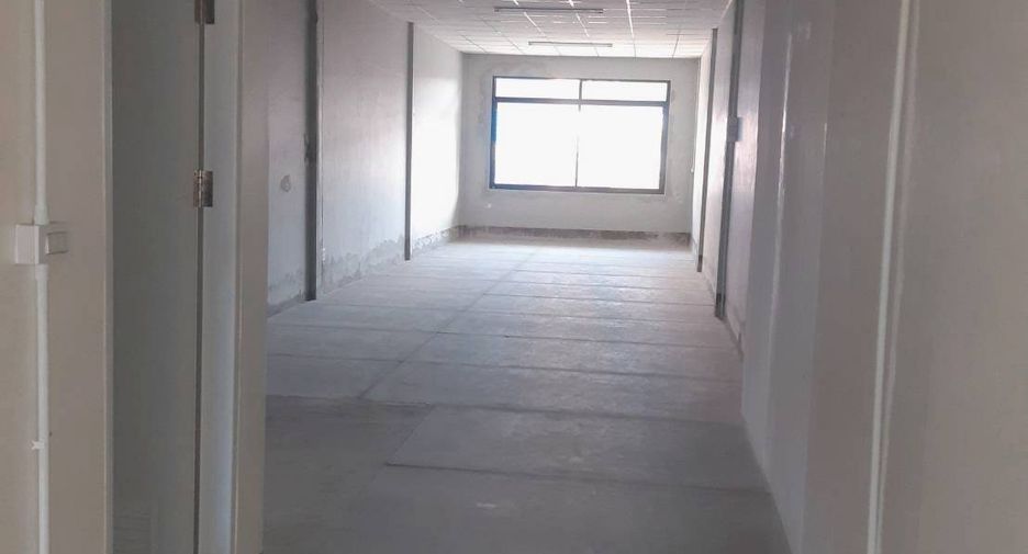 For rent 2 bedrooms retail Space in Mueang Nong Khai, Nong Khai