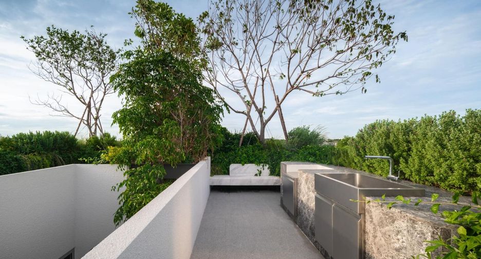 For sale 4 bedrooms house in Prawet, Bangkok