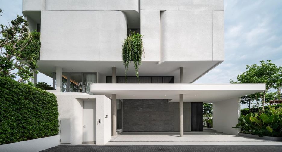 For sale 4 bedrooms house in Prawet, Bangkok
