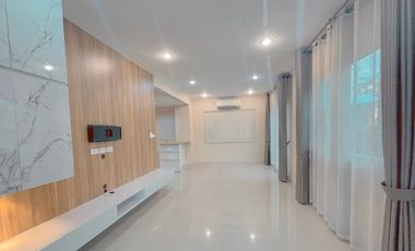 À vendre 3 chambres maison à San Kamphaeng, Chiang Mai