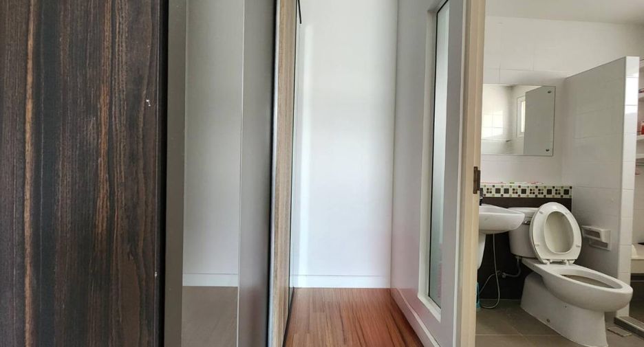 For sale 4 bedrooms house in Phra Samut Chedi, Samut Prakan