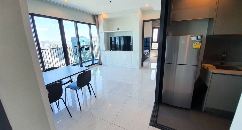 For sale 3 bedrooms condo in Watthana, Bangkok