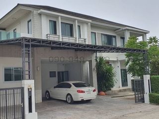 For rent 5 bedrooms house in Mueang Nonthaburi, Nonthaburi