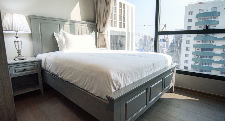 Condo en alquiler de 3 habitaciones en Khlong Toei, Bangkok