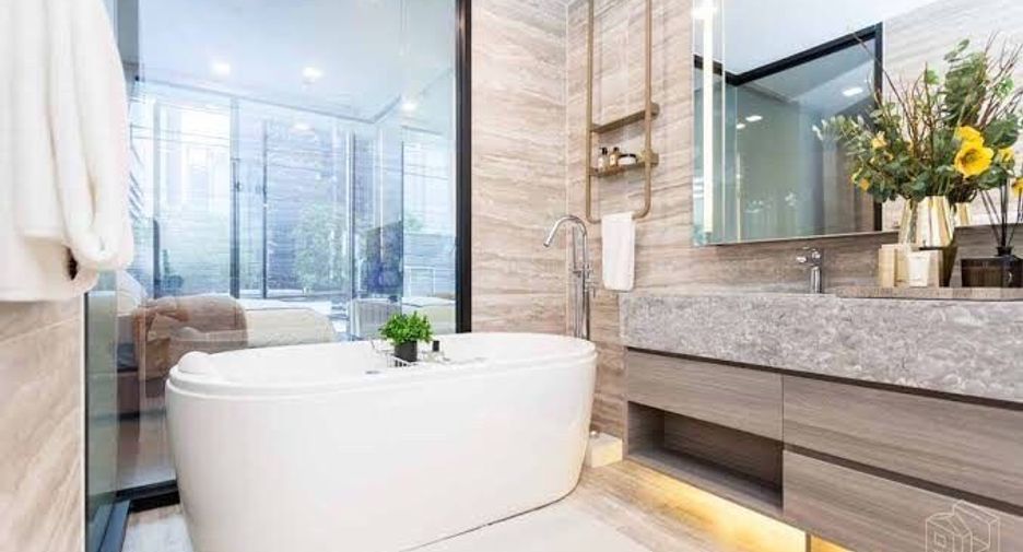 Condo en alquiler de 3 habitaciones en Khlong Toei, Bangkok