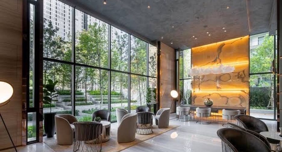 Condo en alquiler de 3 habitaciones en Khlong Toei, Bangkok