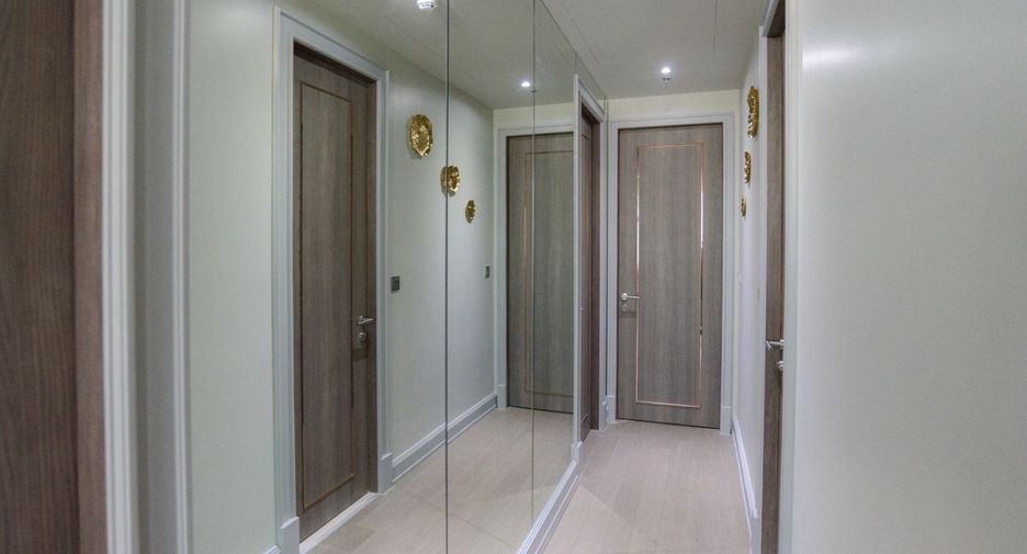 Condo en alquiler de 3 habitaciones en Khlong Toei, Bangkok