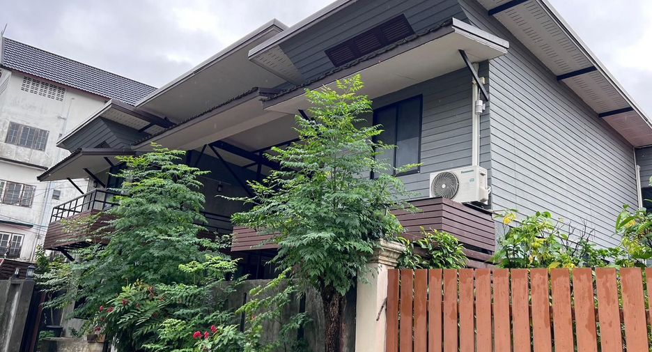 À vendre 8 chambres maison à San Kamphaeng, Chiang Mai
