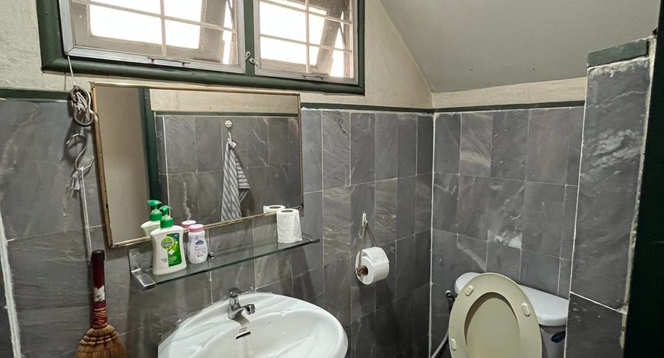 Haus zum Kauf mit 4 Zimmer in Sai Mai, Bangkok