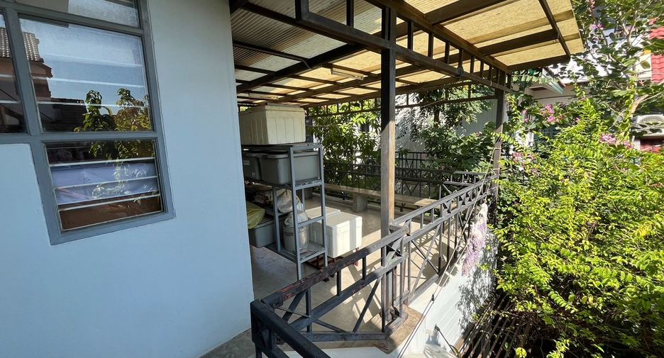 Haus zum Kauf mit 4 Zimmer in Sai Mai, Bangkok