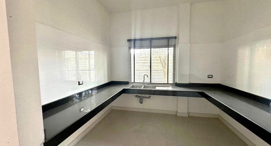 Haus zum Kauf mit 5 Zimmer in Lat Krabang, Bangkok