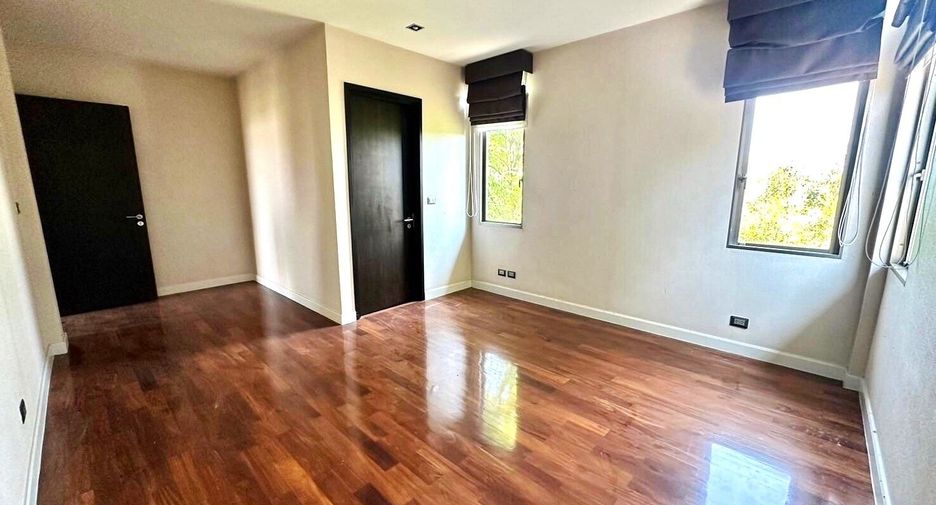 Haus zum Kauf mit 5 Zimmer in Lat Krabang, Bangkok