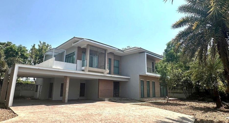 For sale 5 bed house in Min Buri, Bangkok Hipflat