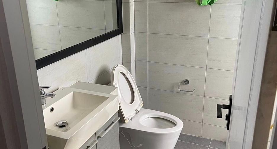 For sale 4 bedrooms house in Mueang Samut Prakan, Samut Prakan