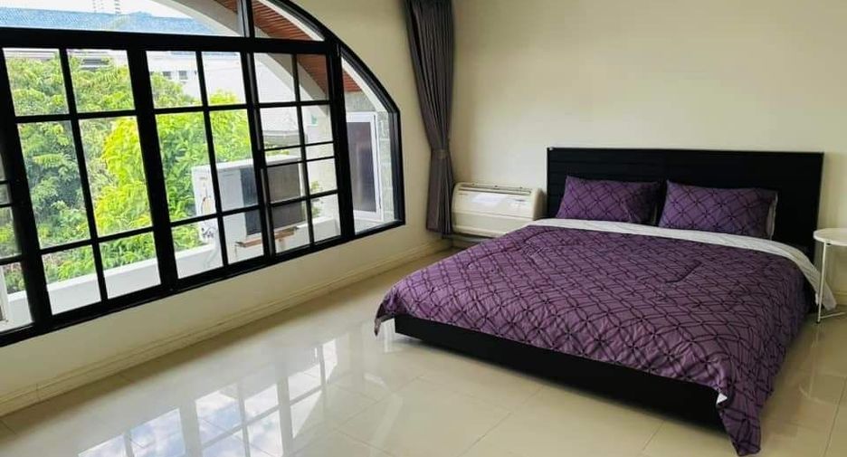 ให้เช่า 4 ห้องนอน บ้านเดี่ยว ใน วัฒนา, กรุงเทพฯ