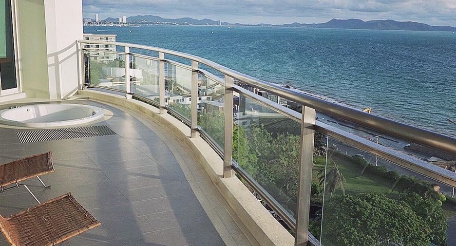 For rent 3 bedrooms condo in Bang Lamung, Chonburi
