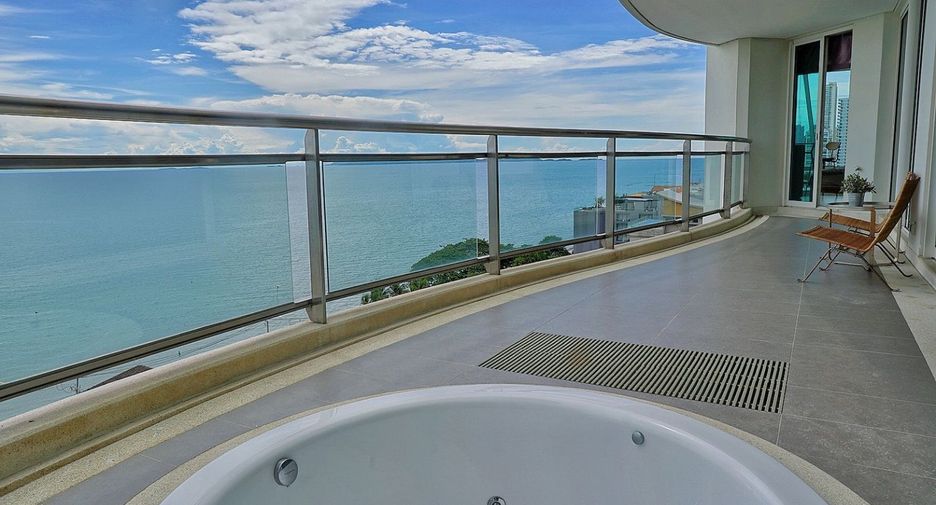 For rent 3 bedrooms condo in Bang Lamung, Chonburi