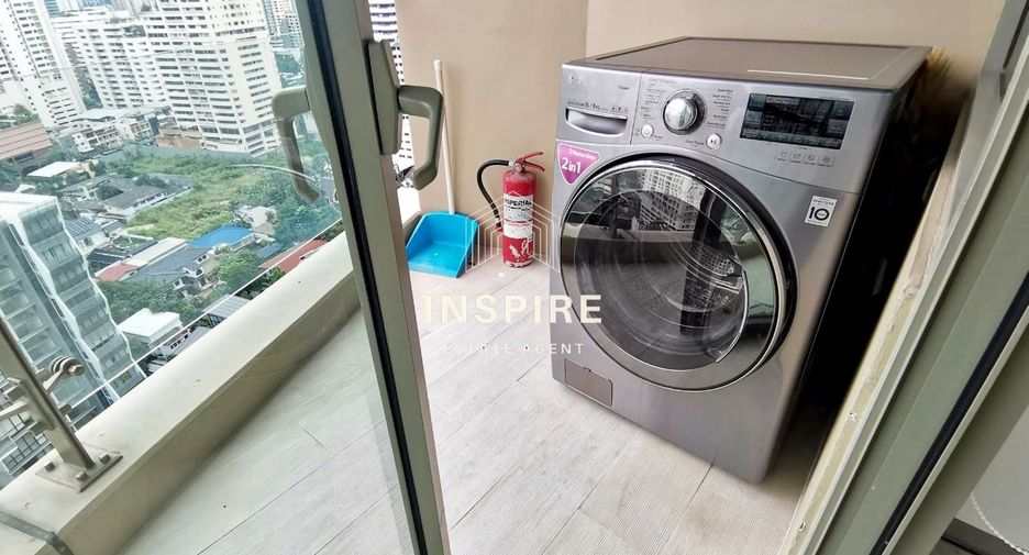 For rent 3 bedrooms condo in Khlong Toei, Bangkok