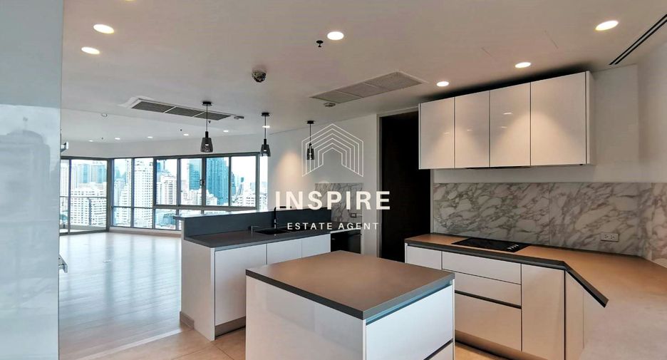 For rent 3 bedrooms condo in Khlong Toei, Bangkok