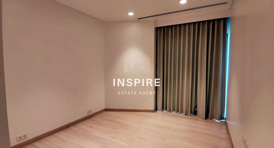 For rent 3 bedrooms condo in Khlong Toei, Bangkok