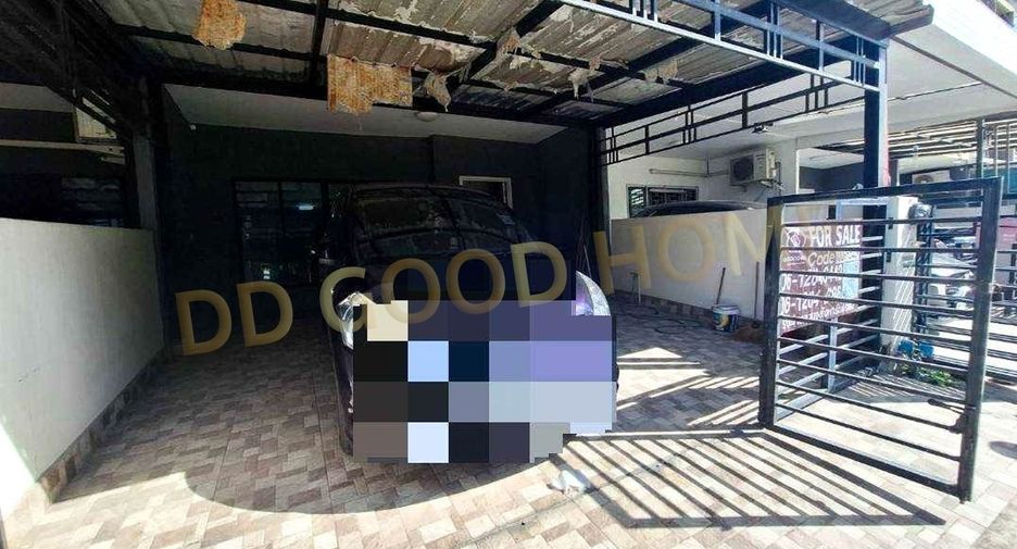 For sale 3 bedrooms townhouse in Bang Khae, Bangkok