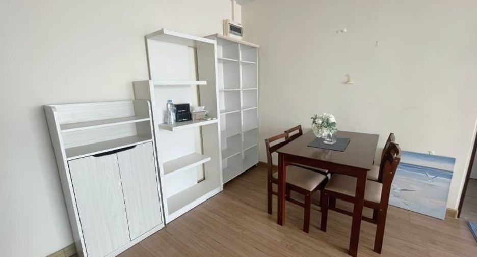 Condo en alquiler de 2 habitaciones en Si Racha, Chonburi