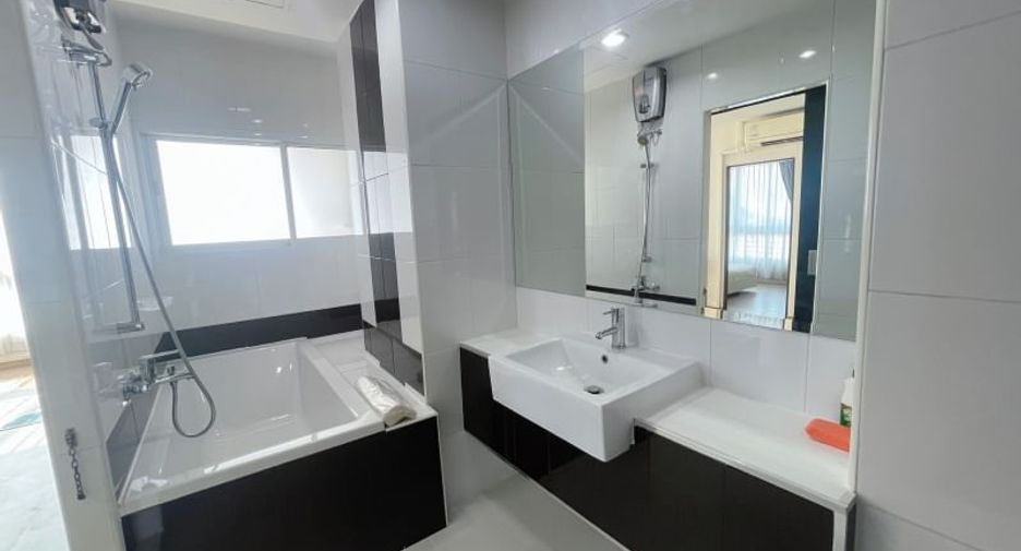 Condo en alquiler de 2 habitaciones en Si Racha, Chonburi