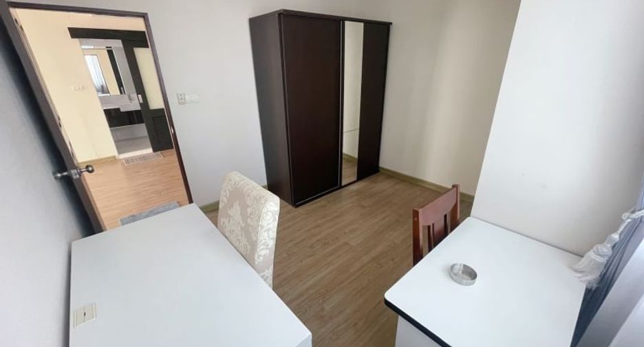 Condo en alquiler de 2 habitaciones en Si Racha, Chonburi