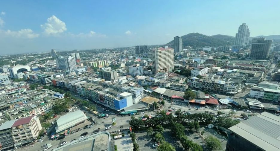 Condo en alquiler de 2 habitaciones en Si Racha, Chonburi