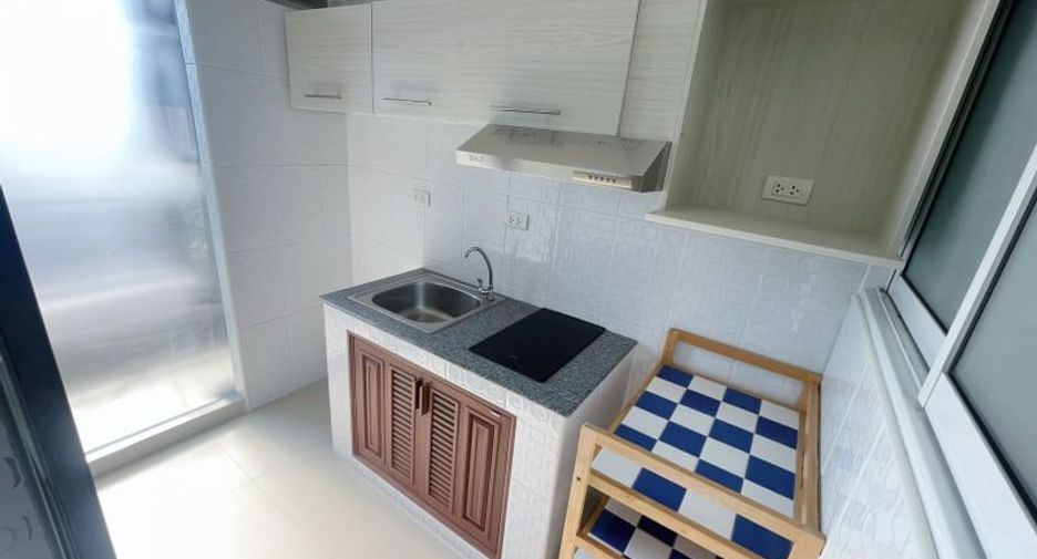 Condo en alquiler de 2 habitaciones en Si Racha, Chonburi