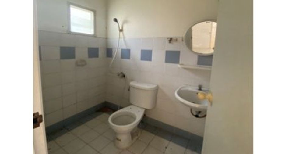 For sale 2 bedrooms townhouse in Phanom Sarakham, Chachoengsao