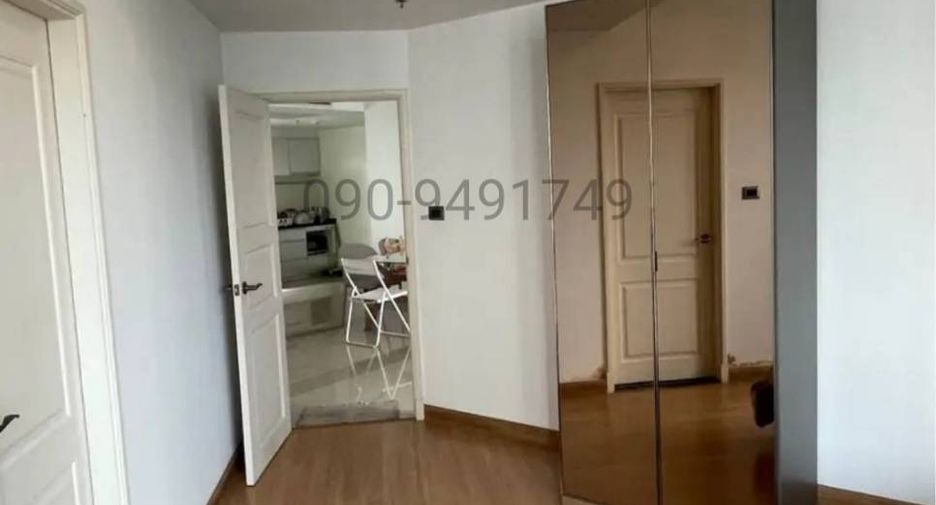 For sale 2 bedrooms apartment in Huai Khwang, Bangkok