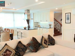 À louer 4 chambres appartement à Watthana, Bangkok