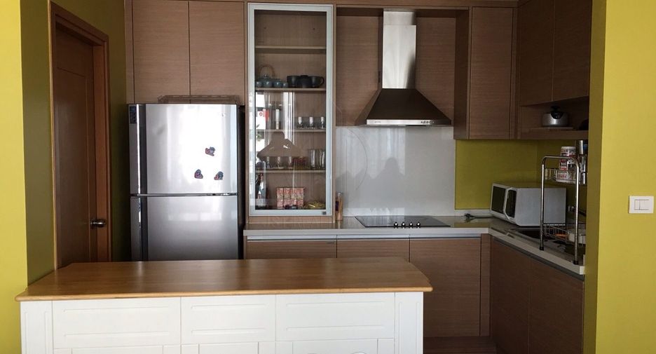 For sale 2 bedrooms condo in Khlong Toei, Bangkok