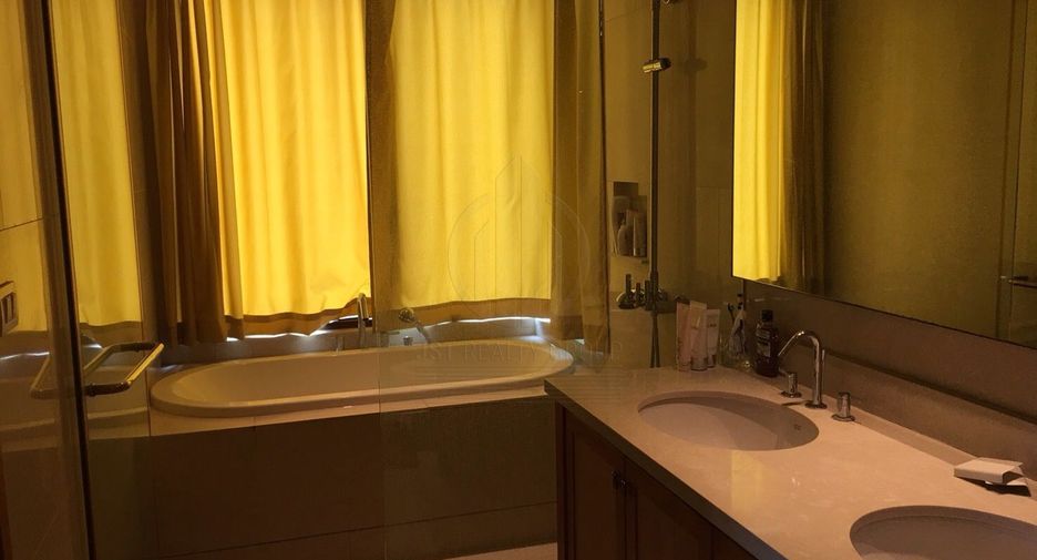 For sale 2 bedrooms condo in Khlong Toei, Bangkok