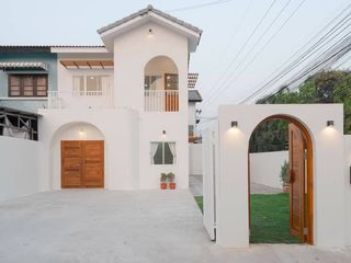 À vendre 2 chambres maison de ville à Hang Dong, Chiang Mai