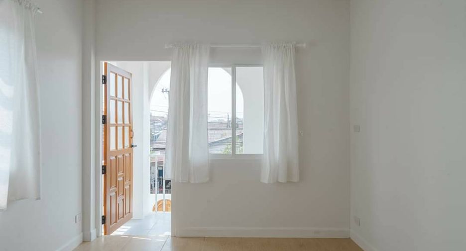 Casa adosada en venta de 2 habitaciones en Hang Dong, Chiang Mai