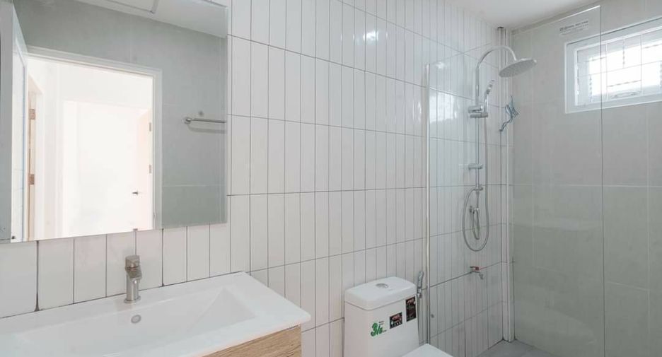 Casa adosada en venta de 2 habitaciones en Hang Dong, Chiang Mai