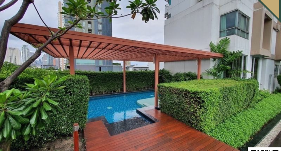 For sale 2 bedrooms condo in Sathon, Bangkok