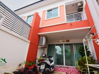 For sale 2 bedrooms townhouse in Mueang Samut Prakan, Samut Prakan