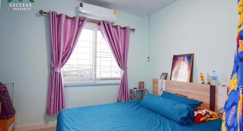 For sale 2 bedrooms townhouse in Mueang Samut Prakan, Samut Prakan