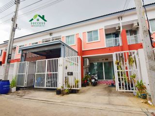 For sale 2 bedrooms townhouse in Mueang Samut Prakan, Samut Prakan