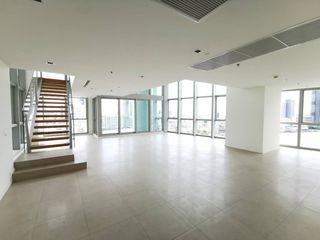 出售 4 卧室 公寓 在 沙吞, 曼谷