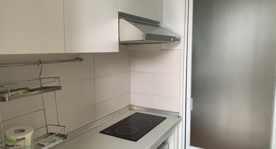 For sale 1 Beds condo in Huai Khwang, Bangkok