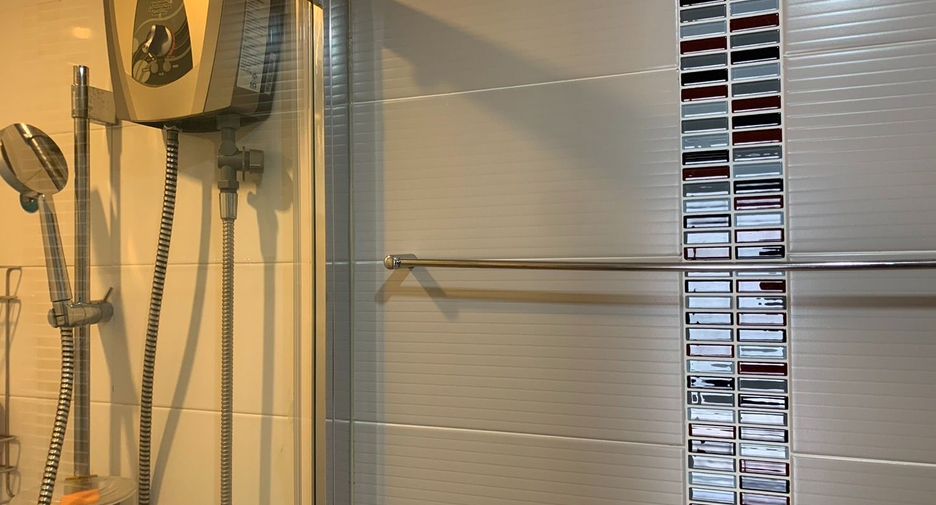 For sale 1 Beds condo in Huai Khwang, Bangkok