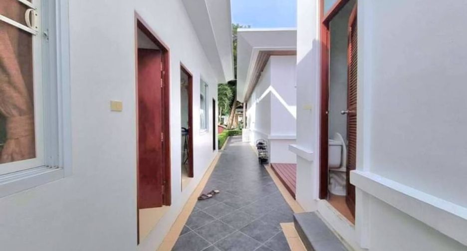 For sale 10 Beds villa in Pratumnak, Pattaya